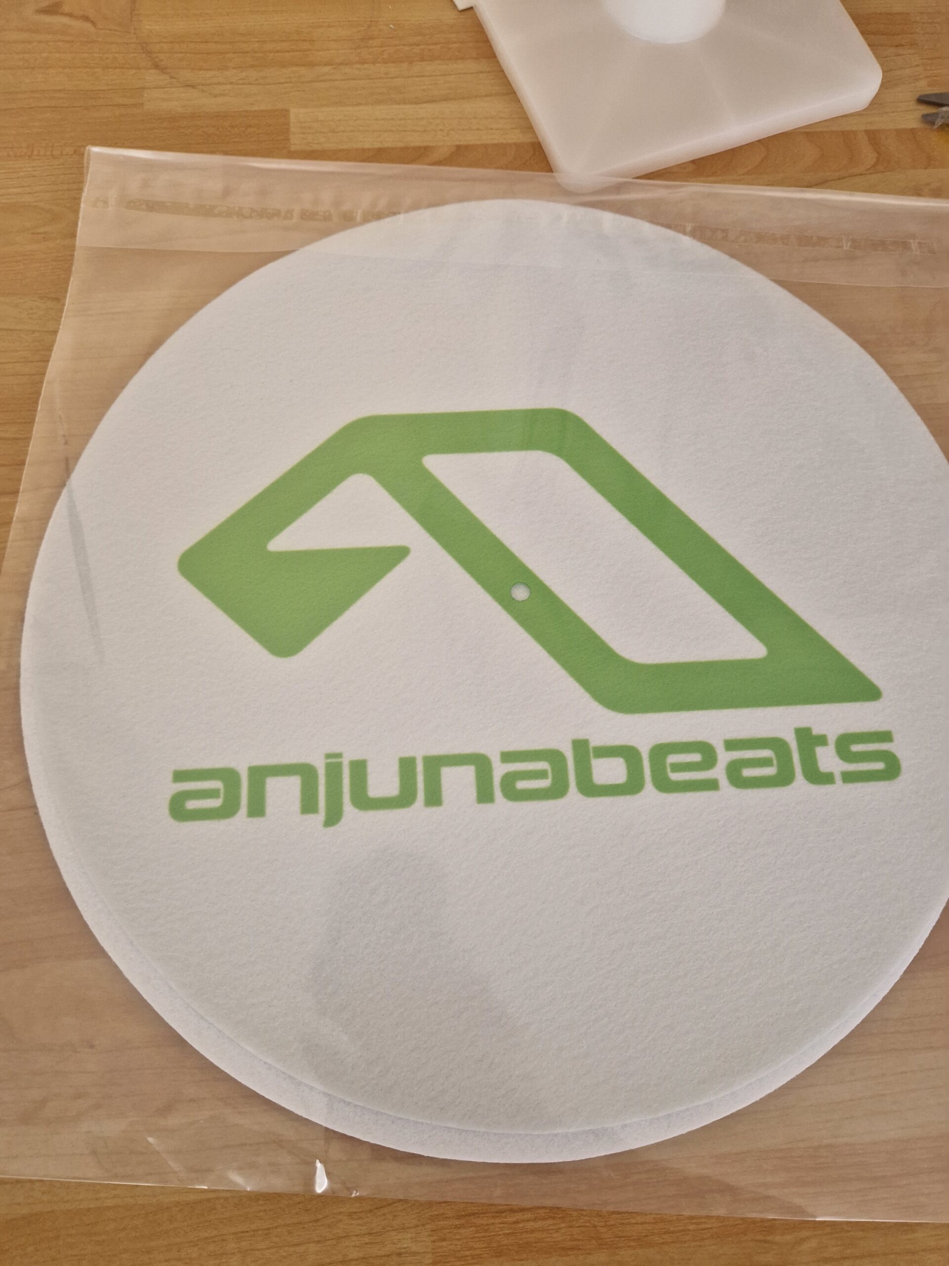 Anjuna slipmat single white green