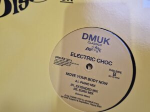 Electric choc move your body now